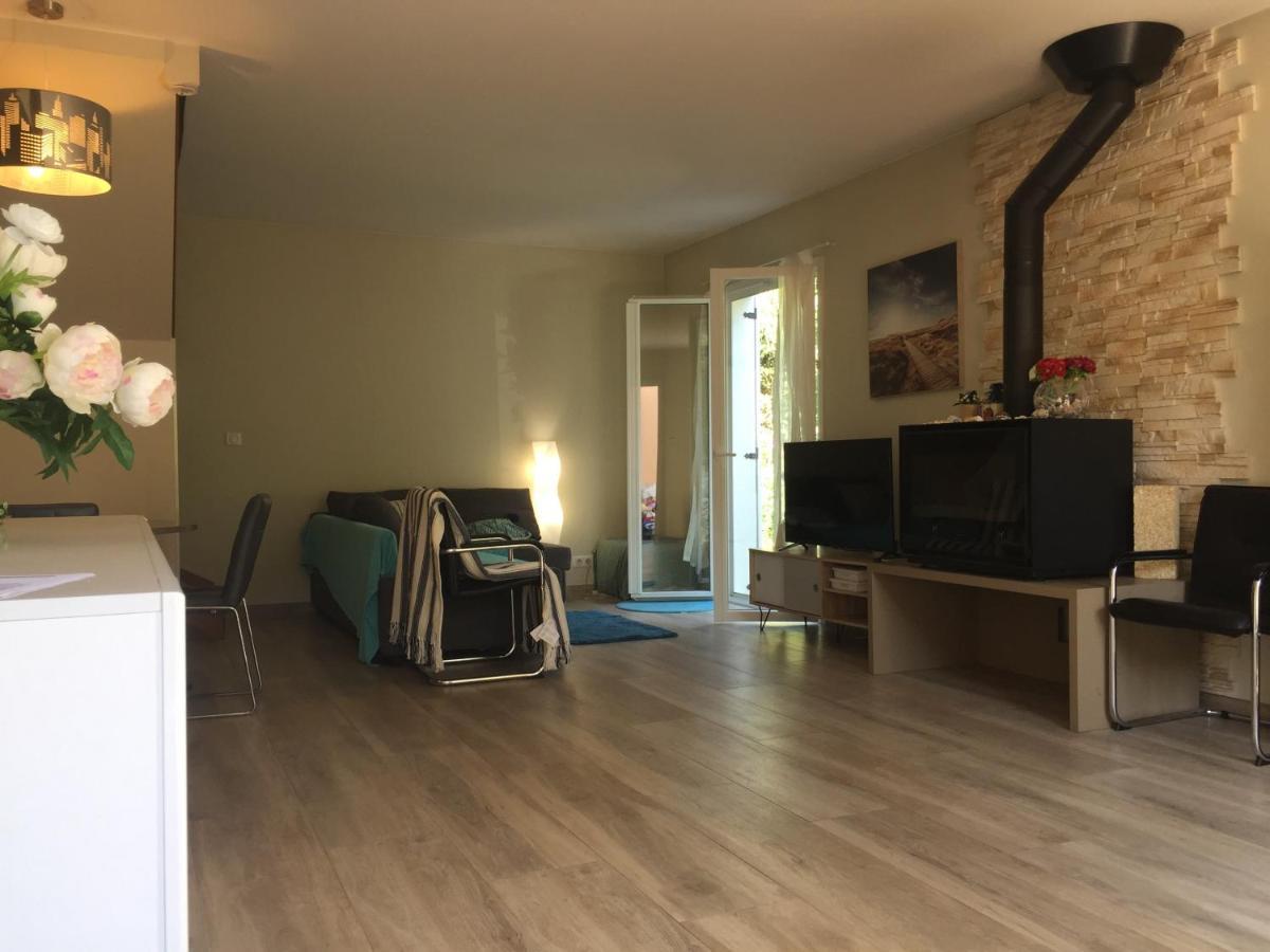 3 Ac Garden Pool Parking 2 Min By Car *